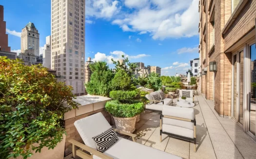 THỊ TRƯỜNG BẤT ĐỘNG SẢN NĂM 2025: CƠ HỘI VÀ THÁCH THỨC TRONG GIAI ĐOẠN MỚI